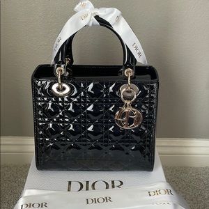 Meet your Posher, Row